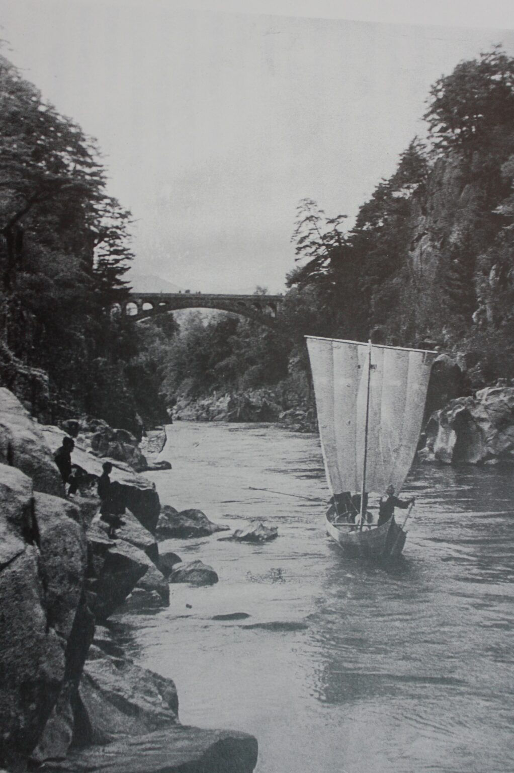 帆掛け船 | 南信州リゾート 風情溢れる景色と爽快体験!天竜川和船下り&ラフティング